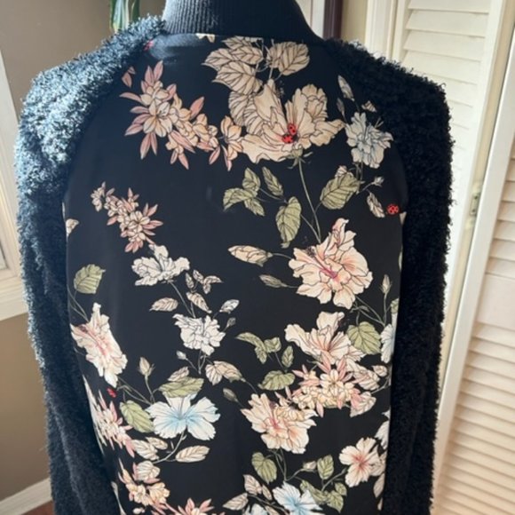 Juicy Couture Long Floral Jacket - Picture 2 of 4